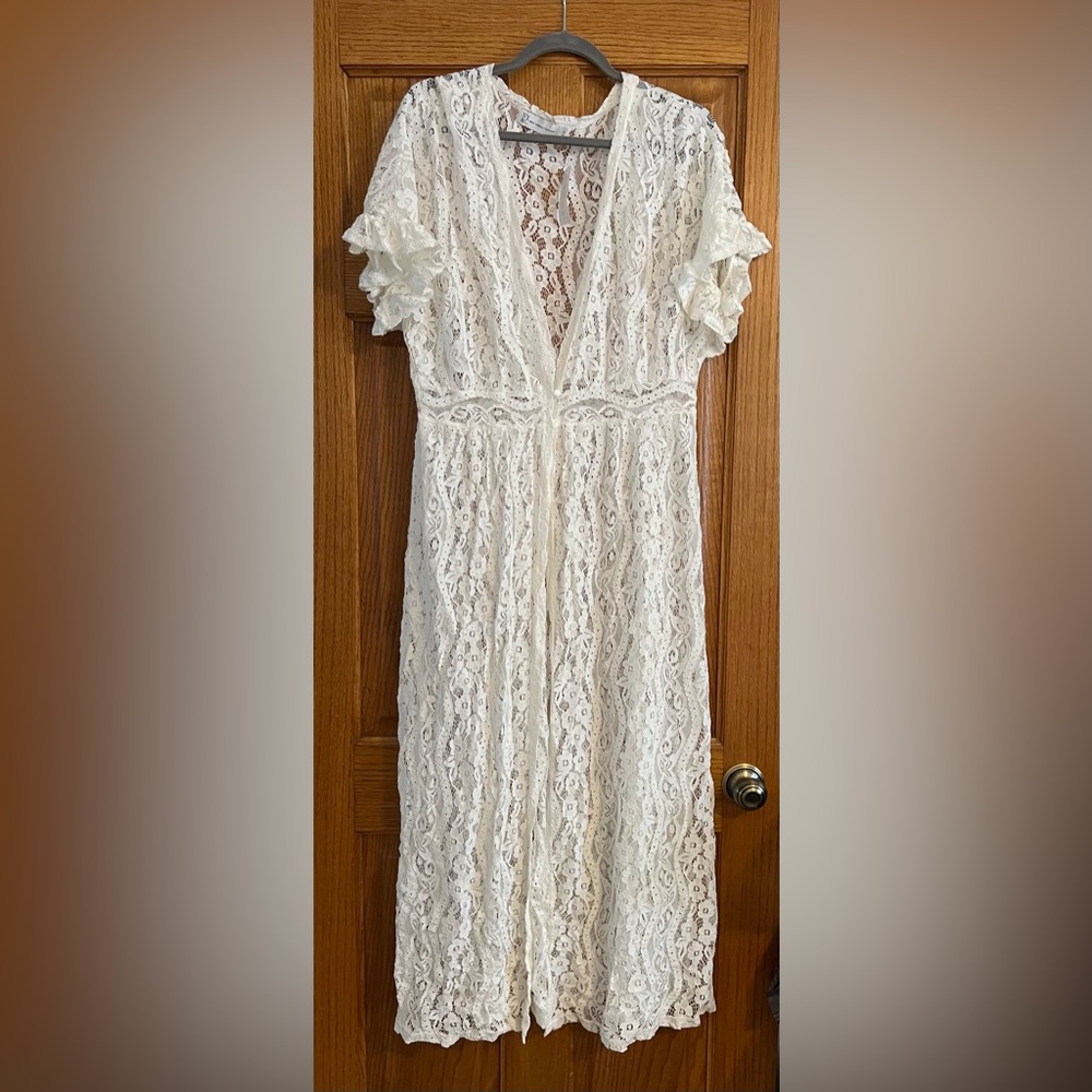 NWT New York & Company Lace Cover up. Size L-XL